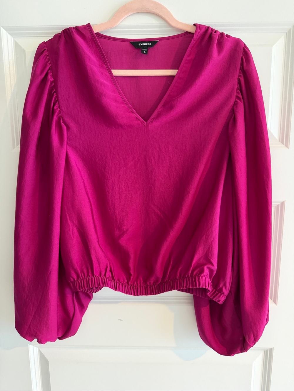 Express Fuchsia V-Neck Balloon Sleeve Blouse